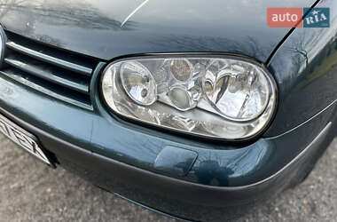 Хетчбек Volkswagen Golf 2001 в 