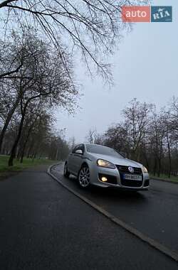 Хэтчбек Volkswagen Golf 2008 в 