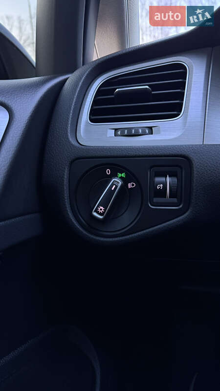 Хэтчбек Volkswagen Golf 2015 в Полтаве