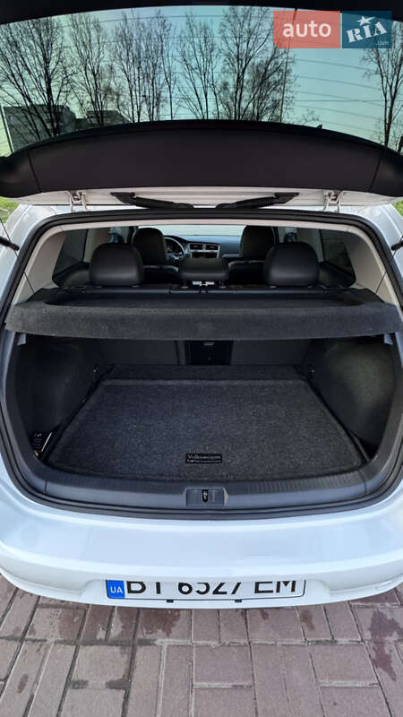 Хэтчбек Volkswagen Golf 2015 в Полтаве