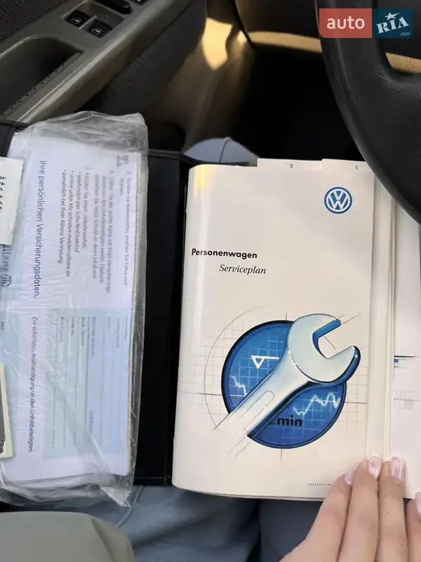 Хэтчбек Volkswagen Golf 2001 в Черновцах документ