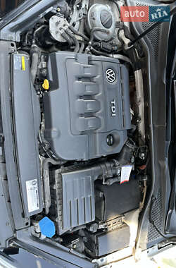 Хэтчбек Volkswagen Golf 2013 в 
