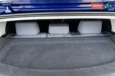 Хэтчбек Volkswagen Golf 2005 в 
