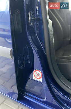 Хэтчбек Volkswagen Golf 2005 в 