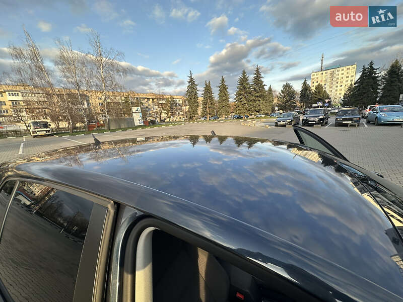 Хэтчбек Volkswagen Golf 2006 в Черновцах