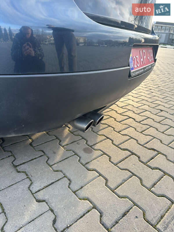 Хэтчбек Volkswagen Golf 2006 в Черновцах
