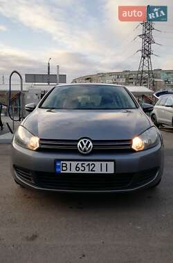Хэтчбек Volkswagen Golf 2009 в 