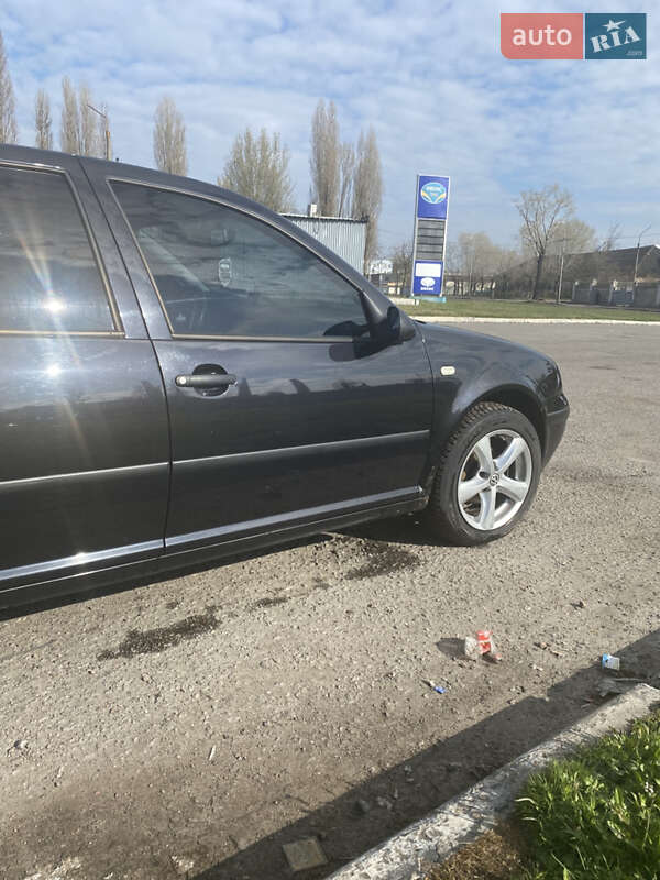 Хэтчбек Volkswagen Golf 1999 в Киеве