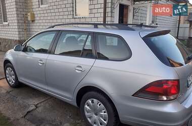 Универсал Volkswagen Golf 2011 в 