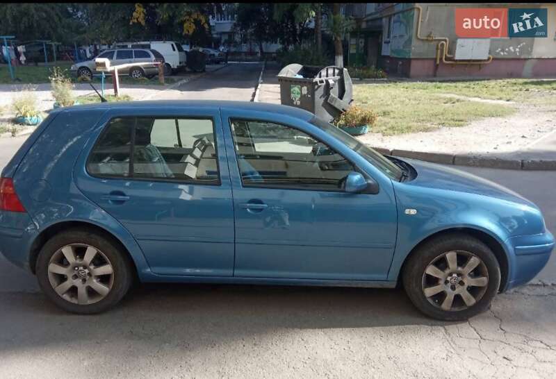Хэтчбек Volkswagen Golf 2003 в Житомире