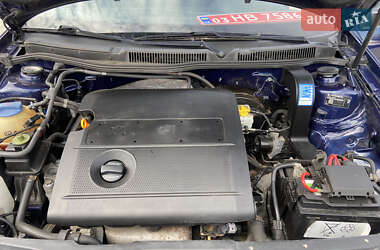 Универсал Volkswagen Golf 2001 в 