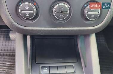Хэтчбек Volkswagen Golf 2008 в 