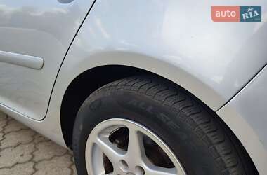 Хэтчбек Volkswagen Golf 2008 в 