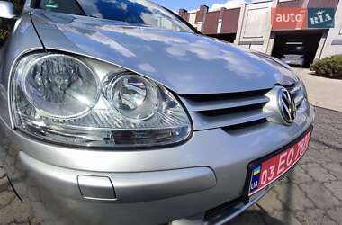 Хэтчбек Volkswagen Golf 2008 в 