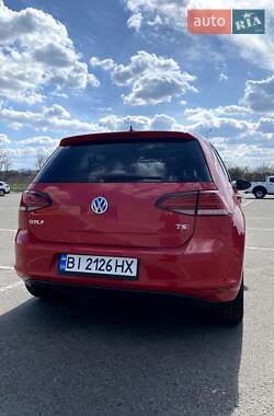 Хэтчбек Volkswagen Golf 2014 в 