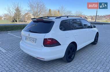 Универсал Volkswagen Golf 2010 в 