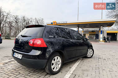 Хэтчбек Volkswagen Golf 2006 в 