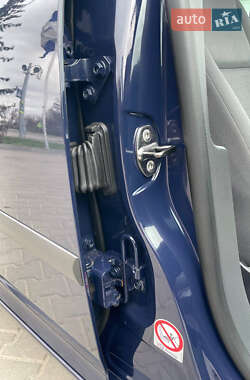 Хэтчбек Volkswagen Golf 2005 в 
