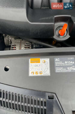 Хэтчбек Volkswagen Golf 2005 в 