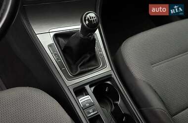 Универсал Volkswagen Golf 2013 в 