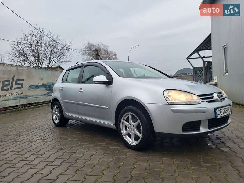 Хэтчбек Volkswagen Golf 2007 в Новоселице