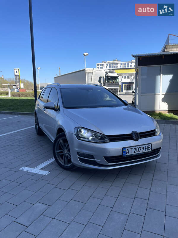 Универсал Volkswagen Golf 2013 в Ивано-Франковске