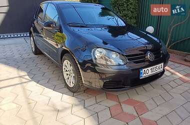 Хетчбек Volkswagen Golf 2004 в Виноградові