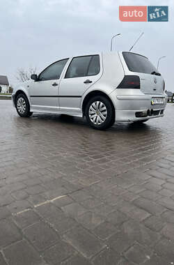 Хетчбек Volkswagen Golf 1998 в 