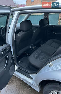 Хетчбек Volkswagen Golf 1998 в 