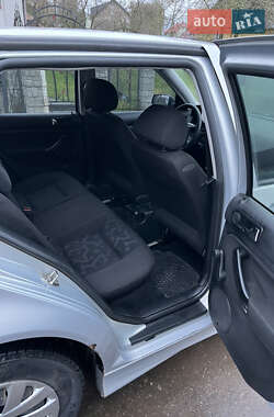 Хетчбек Volkswagen Golf 1998 в 