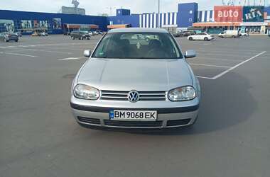 Хэтчбек Volkswagen Golf 2002 в 