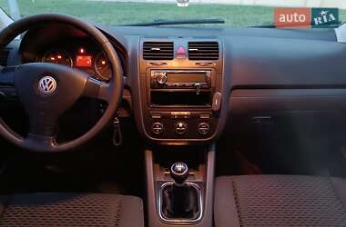 Хэтчбек Volkswagen Golf 2006 в 