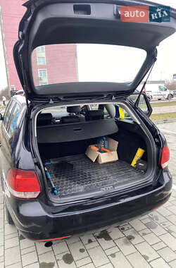 Універсал Volkswagen Golf 2013 в 