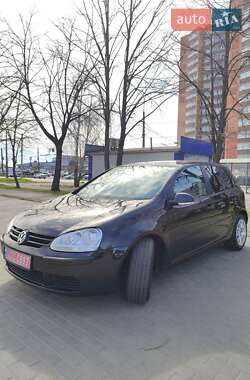 Хэтчбек Volkswagen Golf 2007 в 