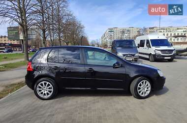 Хэтчбек Volkswagen Golf 2007 в 