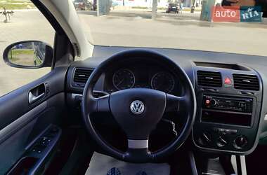 Хэтчбек Volkswagen Golf 2007 в 