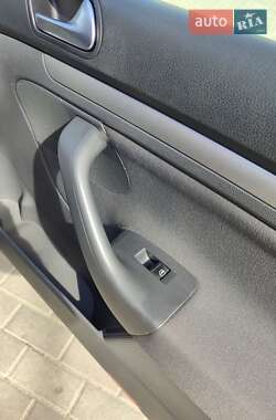 Хэтчбек Volkswagen Golf 2007 в 