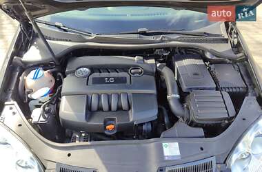 Хэтчбек Volkswagen Golf 2007 в 