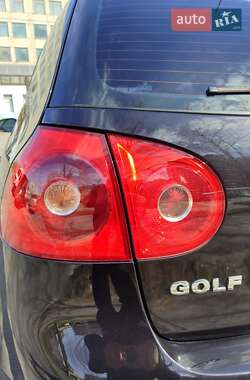 Хэтчбек Volkswagen Golf 2007 в 