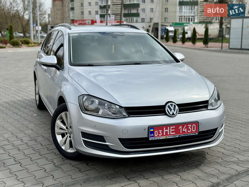 Универсал Volkswagen Golf 2016 в 