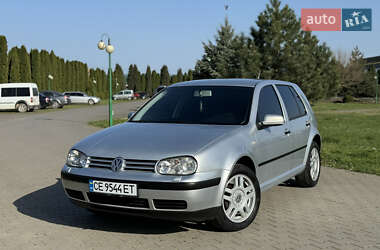 Хэтчбек Volkswagen Golf 2001 в 