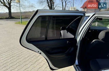 Хэтчбек Volkswagen Golf 2001 в 