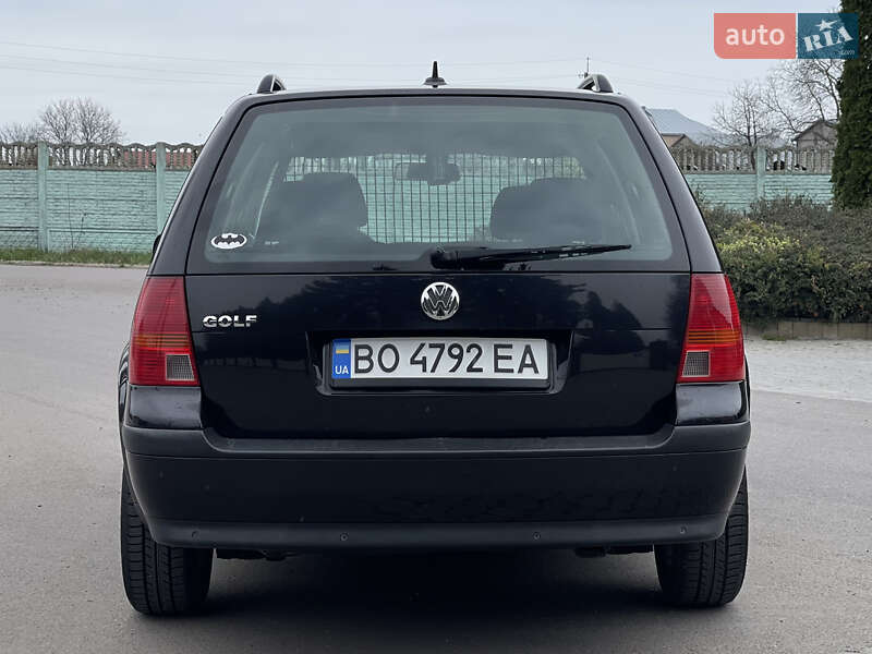 Універсал Volkswagen Golf 2001 в Тернополі