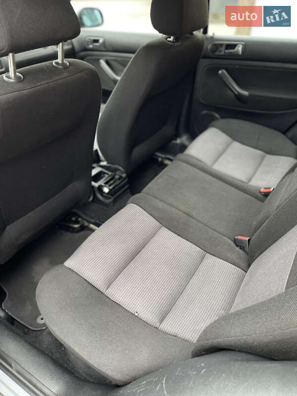 Універсал Volkswagen Golf 2001 в Тернополі