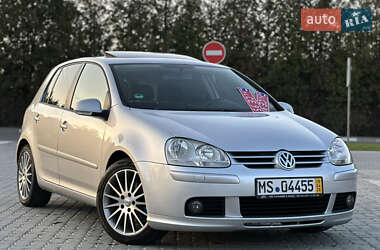 Хетчбек Volkswagen Golf 2005 в 