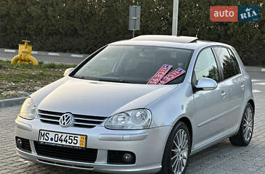 Хетчбек Volkswagen Golf 2005 в 
