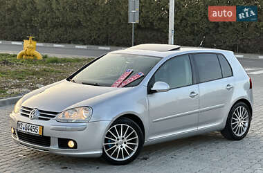 Хетчбек Volkswagen Golf 2005 в 