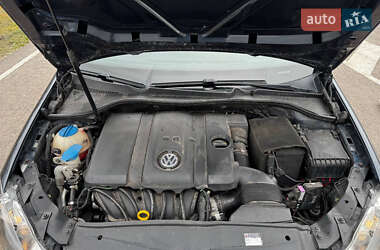 Хэтчбек Volkswagen Golf 2013 в 