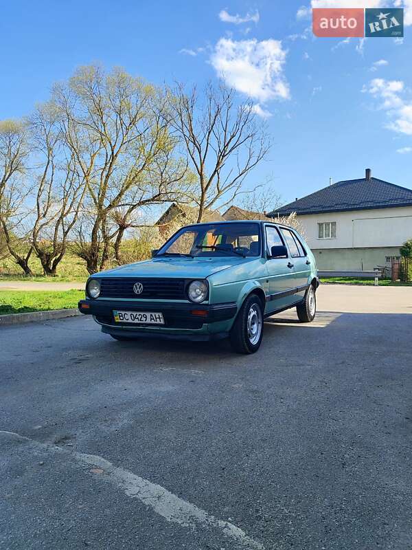 Хэтчбек Volkswagen Golf 1989 в 