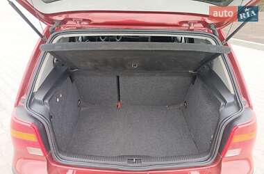 Хэтчбек Volkswagen Golf 1998 в 